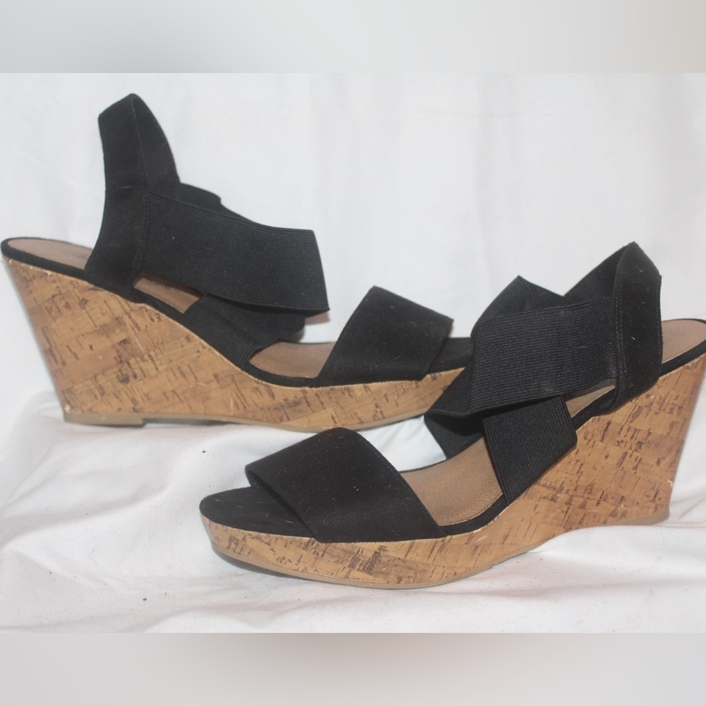 American Eagle Outfitters Black Strappy Sandals - Picture 7 of 7
